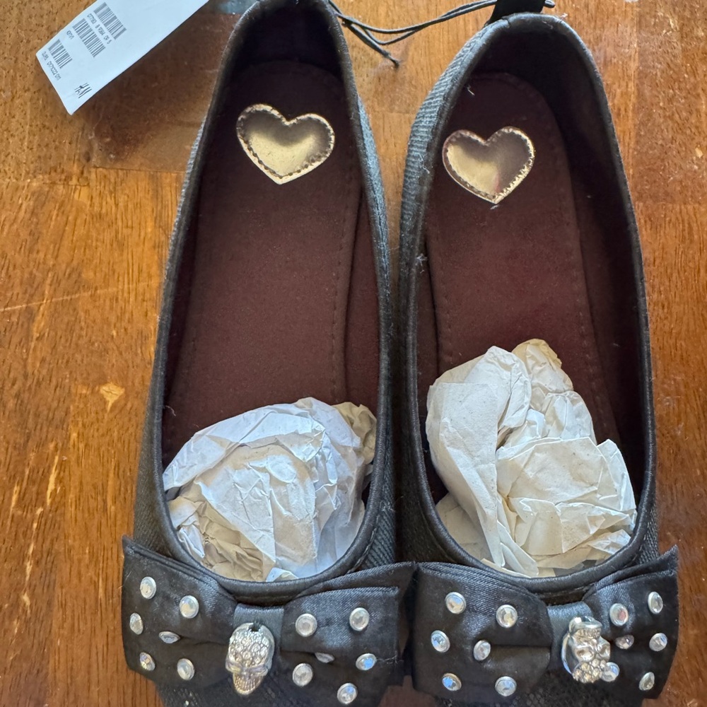 🖤 Custom H&M Black Glitter Rockabilly Flats – Skull Bow & Rhinestone Detail